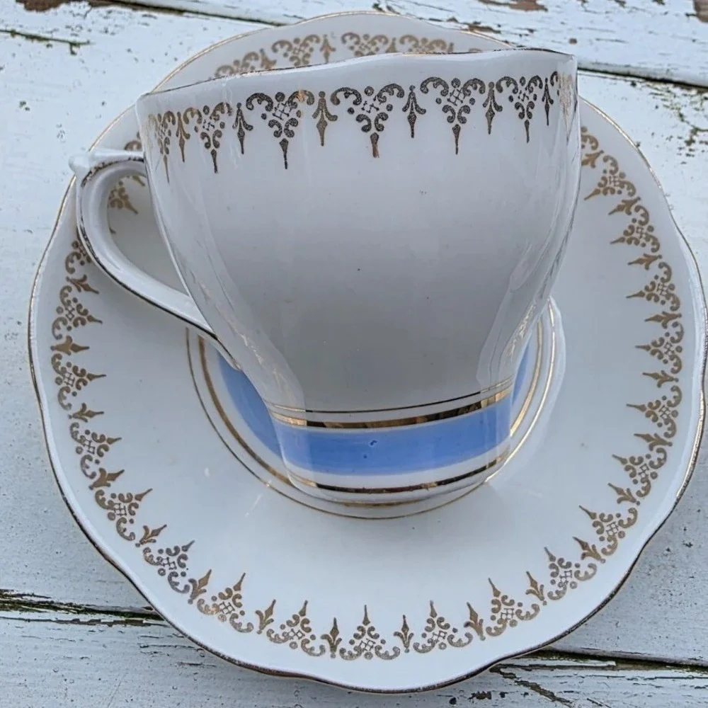 Vintage Roslyn‎ Fine Bone China Tea Cup Saucer Set Blue Gold Gilt England